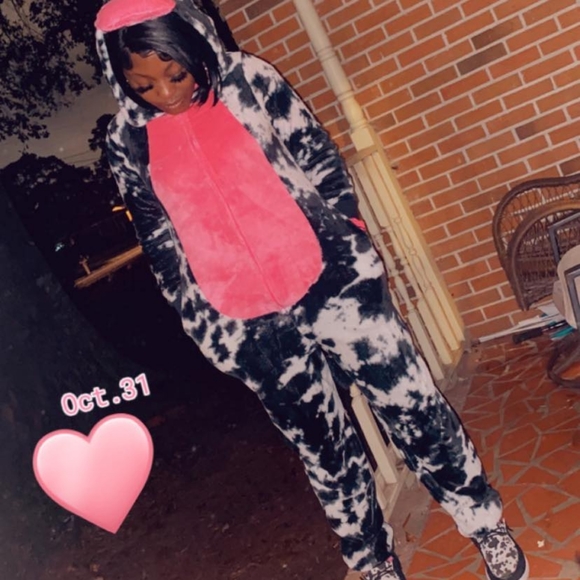 Meet your Posher, Ariel - Picture 3 of 4